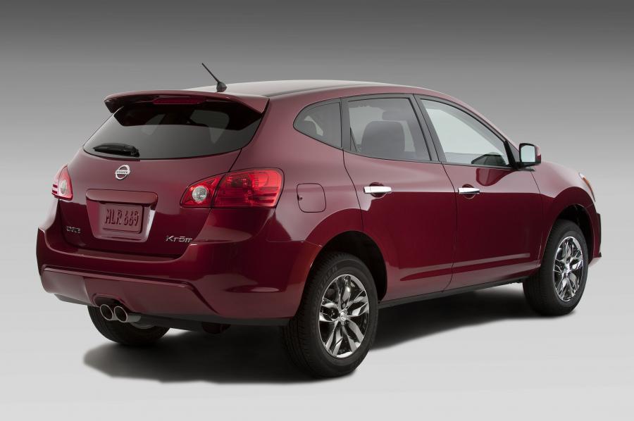  Nissan Rogue Krom Edition 2010 года  (фото 27 из 28)
